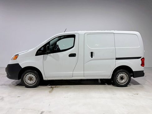 Used 2015 Nissan NV200 S image 4