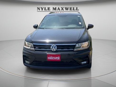 Used 2021 Volkswagen Tiguan SE R-Line FWD image 2