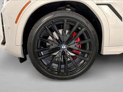 Used 2026 BMW X6 xDrive40i w/ Premium Package AWD/4WD image 10