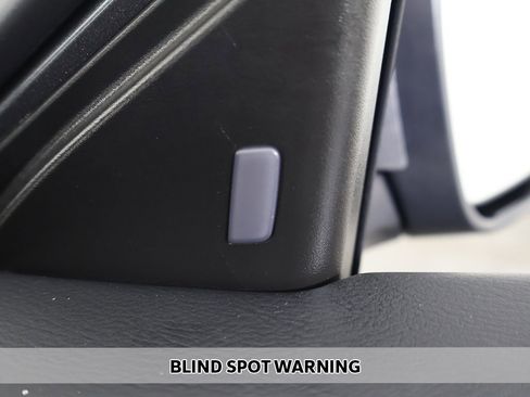 Used 2023 Nissan Sentra SV image 4