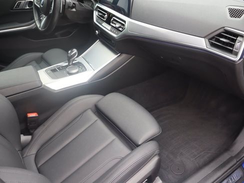 Used 2021 BMW 330i xDrive Sedan w/ M Sport Package AWD/4WD image 23
