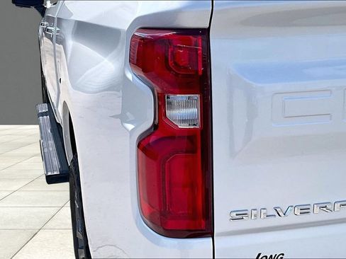 Certified 2022 Chevrolet Silverado 1500 High Country w/ Technology Package AWD/4WD image 26