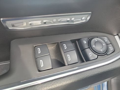 Used 2025 GMC Sierra 1500 Denali w/ Denali Reserve Package AWD/4WD image 21