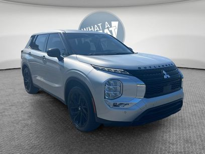 Used 2022 Mitsubishi Outlander SE