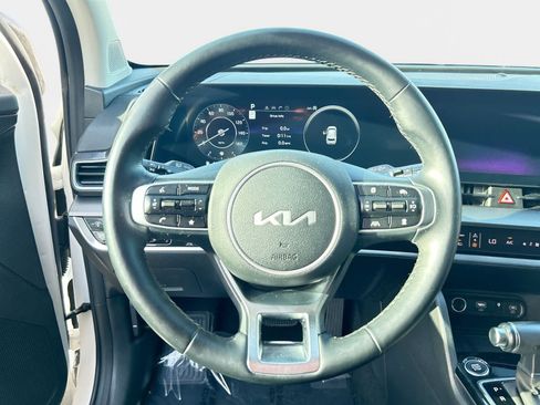 Used 2025 Kia Sportage SX FWD image 16