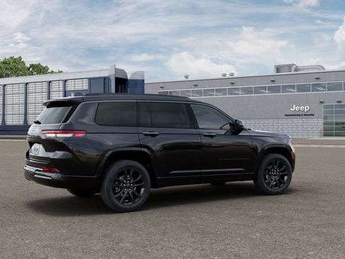 New 2026 Jeep Grand Cherokee L Limited AWD/4WD image 4