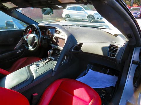 Used 2016 Chevrolet Corvette w/ Z51 Performance Package w/ Battery Protection Package RWD image 22
