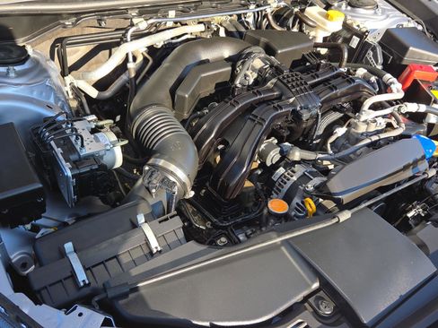 Used 2022 Subaru Crosstrek 2.5i Sport w/ Moonroof Package image 40