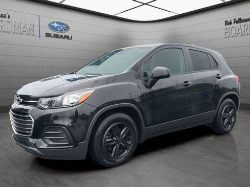 Used 2020 Chevrolet Trax LS w/ Tint and Cruise Package FWD image 10