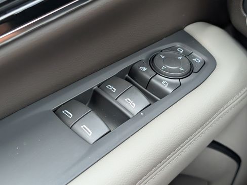 Used 2025 GMC Yukon XL Elevation w/ LPO, Illumination Package AWD/4WD image 26