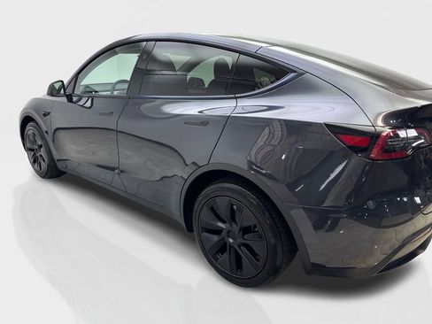 Used 2025 Tesla Model Y Long Range AWD/4WD image 14