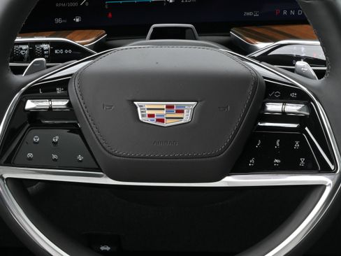 Used 2026 Cadillac Escalade Platinum Sport w/ LPO, ONYX Package image 36