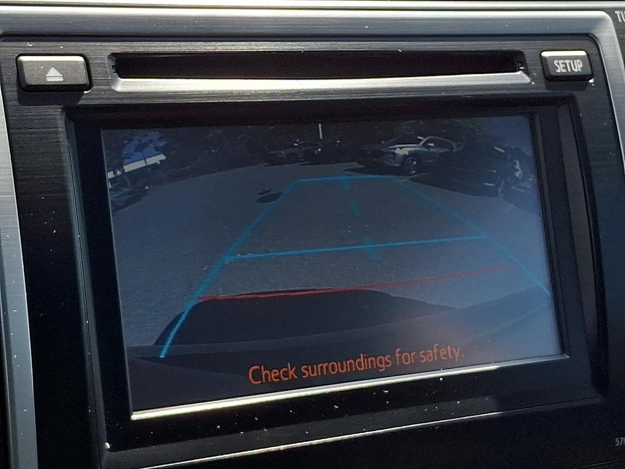 Used 2012 Toyota Camry SE w/ Leather Pkg FWD image 18
