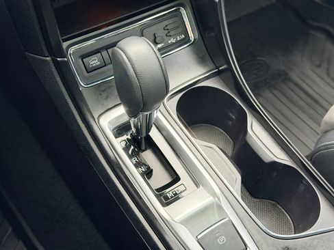 Used 2022 Subaru Ascent Onyx Edition image 32