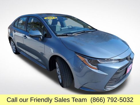 Used 2023 Toyota Corolla LE w/ Carpet Mat Package (TMS) image 8