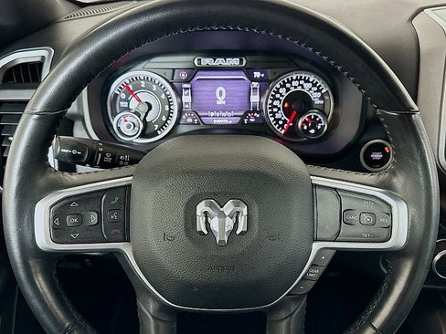 Used 2022 RAM 1500 Big Horn AWD/4WD image 12