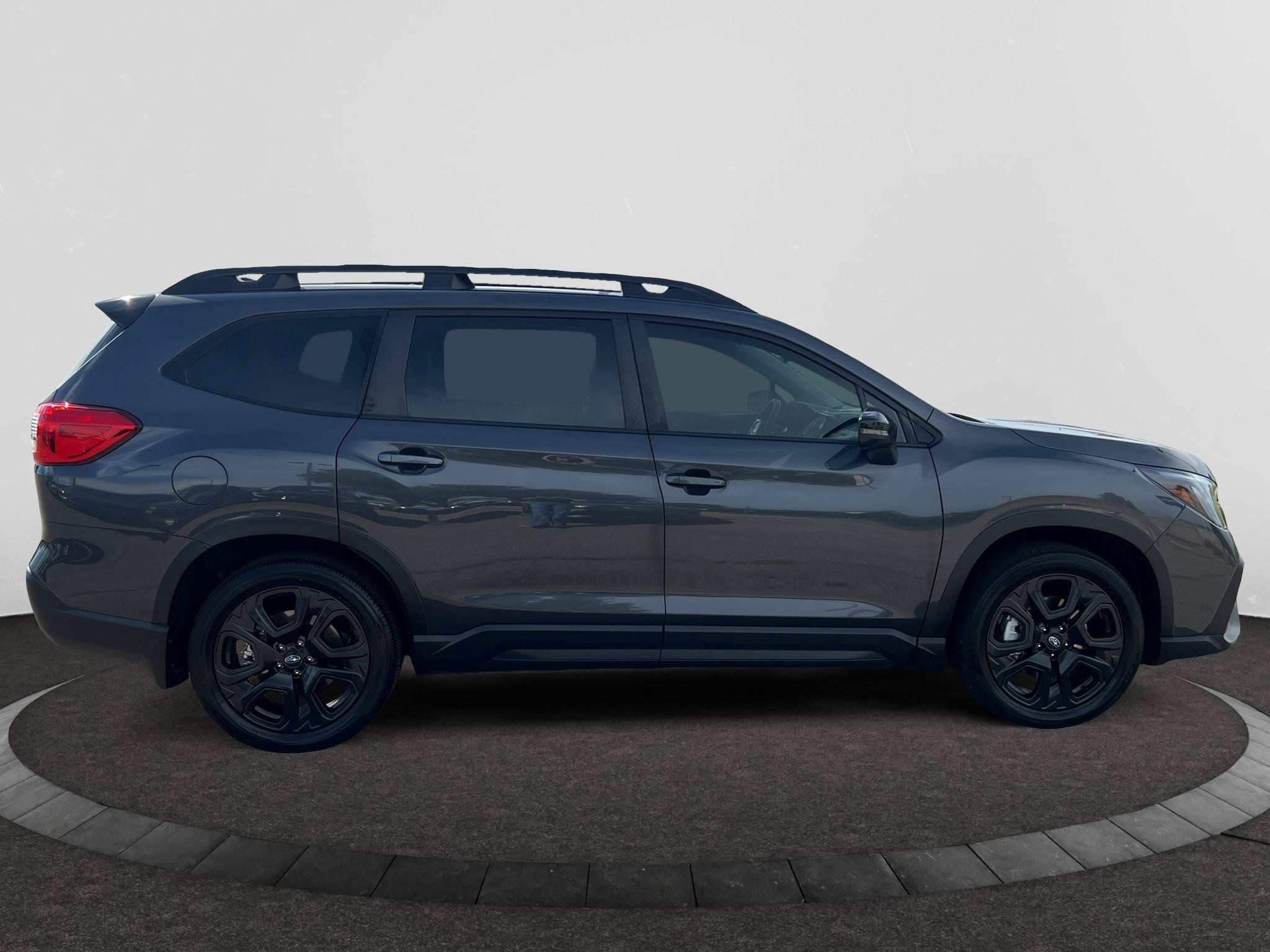 Used 2023 Subaru Ascent Onyx Edition AWD/4WD image 5