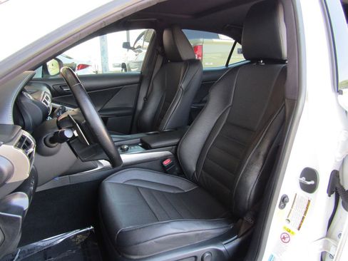 Used 2016 Lexus IS 200t image 9