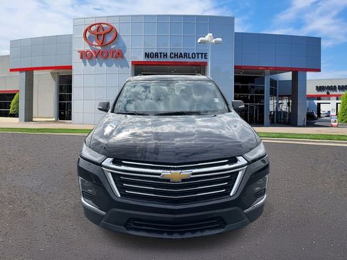 Used 2023 Chevrolet Traverse LT image 5