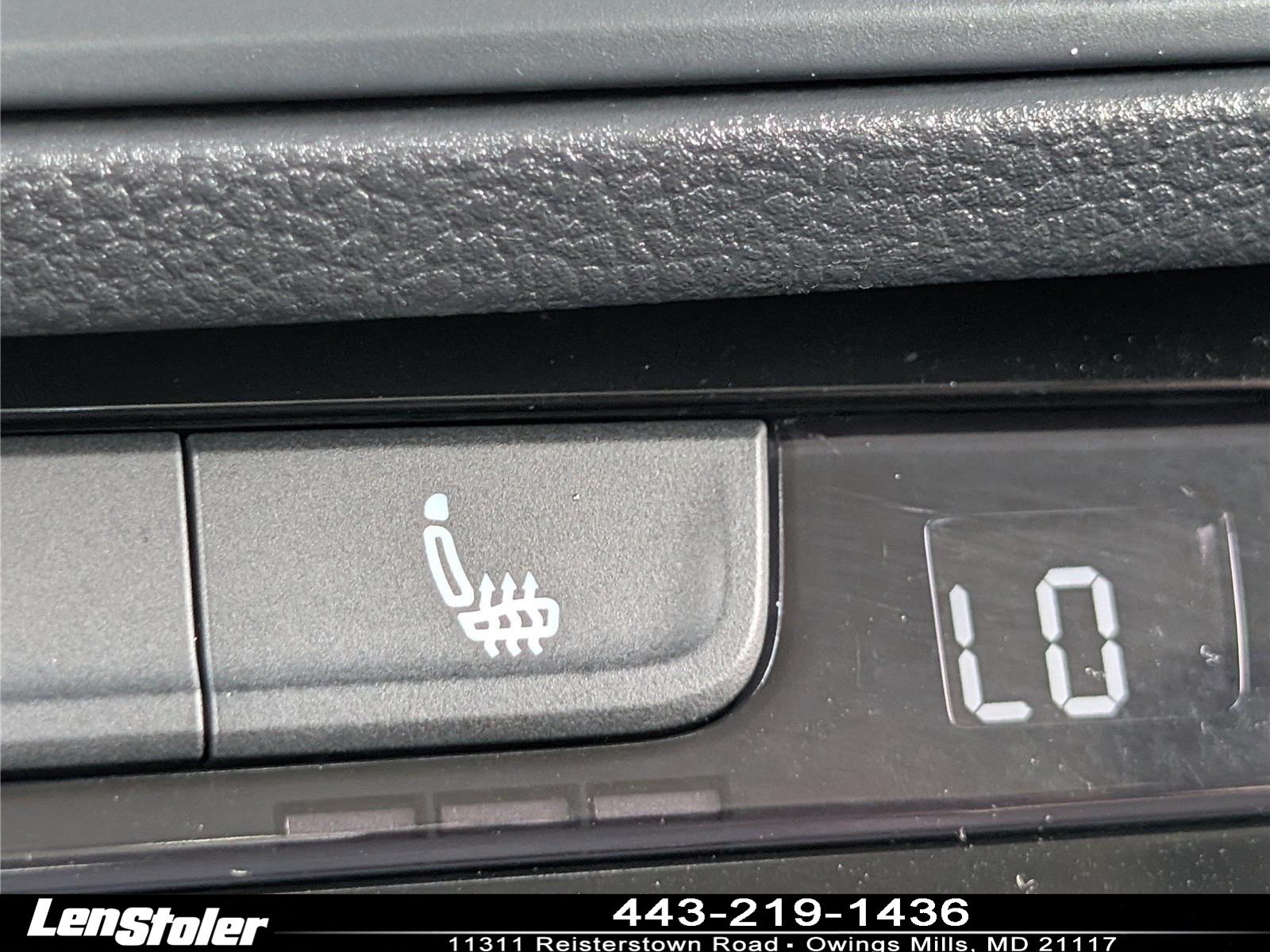 Used 2022 Volkswagen Jetta SE FWD image 24