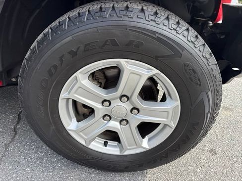 Used 2019 Jeep Wrangler Unlimited Sport S AWD/4WD image 23
