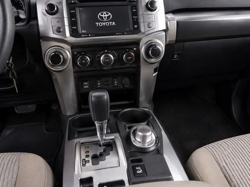 Used 2019 Toyota 4Runner SR5 AWD/4WD image 13