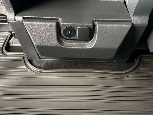 Used 2024 Ford F150 XLT w/ Tow/Haul Package image 26