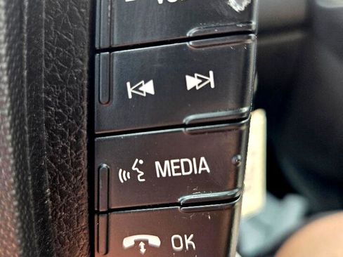 Used 2010 Ford Edge SEL image 19