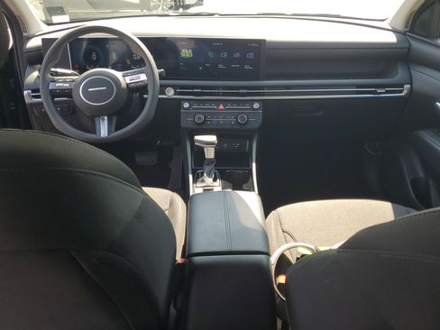 Used 2025 Hyundai Tucson SE image 14