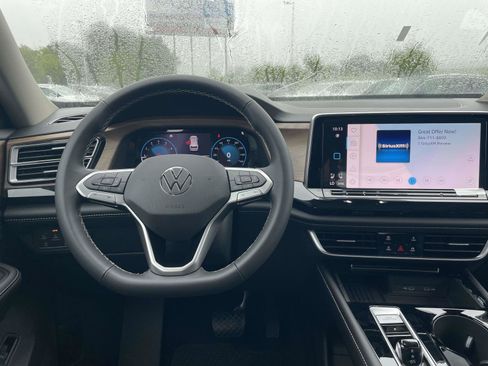 New 2026 Volkswagen Atlas SE FWD image 15