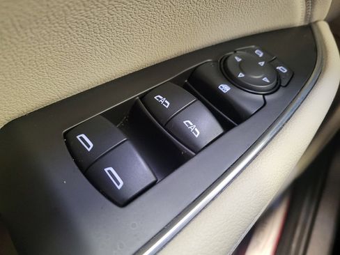 Used 2018 Buick Regal Essence w/ Driver Confidence Package #1 image 27