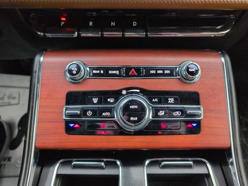 Used 2021 Lincoln Aviator Reserve image 28