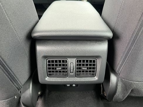 Used 2025 Toyota Camry LE image 21