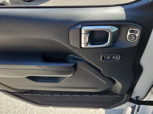 Used 2020 Jeep Wrangler Unlimited Sport image 12