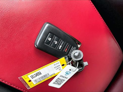 Used 2025 Lexus IS 300 w/ Premium Package RWD image 15