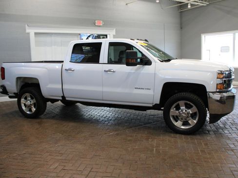 Used 2019 Chevrolet Silverado 2500 W/T w/ Snow Plow Prep Package image 7