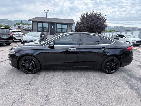 Used 2019 Ford Fusion Titanium AWD/4WD image 2