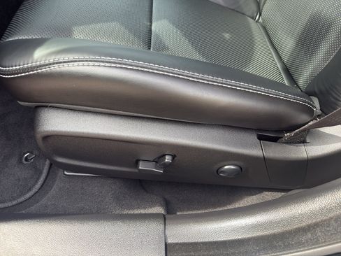 Used 2023 Chrysler 300 S w/ Comfort Group image 15