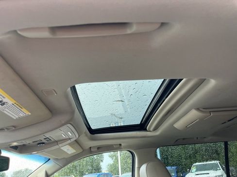 Used 2020 GMC Yukon XL SLT w/ Premium Edition image 33