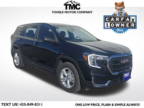 Used 2024 GMC Terrain SLE image 1
