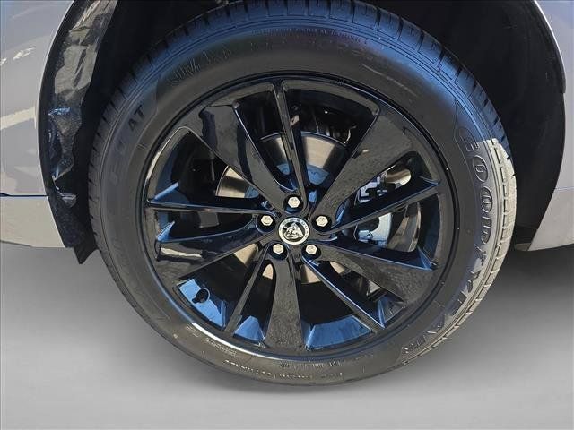 Used 2026 Jaguar F-PACE R-Dynamic S AWD/4WD image 30