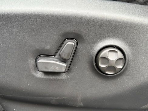 New 2026 Chrysler Pacifica Select image 20