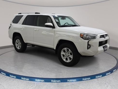 Used 2021 Toyota 4Runner SR5 AWD/4WD image 4