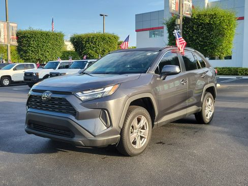 Used 2023 Toyota RAV4 XLE FWD image 6