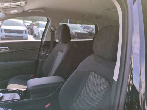 New 2026 Kia Sportage S AWD/4WD image 18