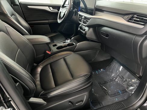 Used 2024 Ford Escape Platinum AWD/4WD image 30