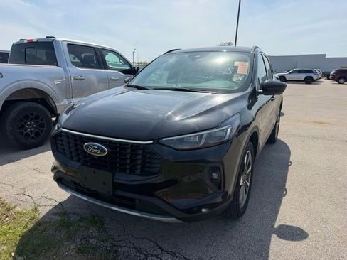 Used 2024 Ford Escape Platinum AWD/4WD image 3
