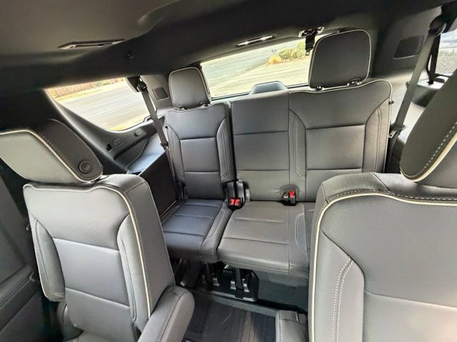 New 2026 GMC Yukon Elevation w/ Elevation Premium Package AWD/4WD image 18