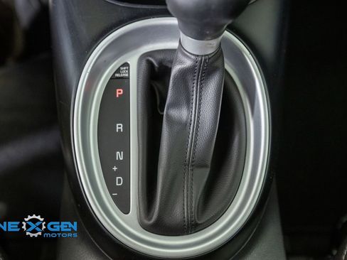 Used 2018 Kia Soul FWD image 23