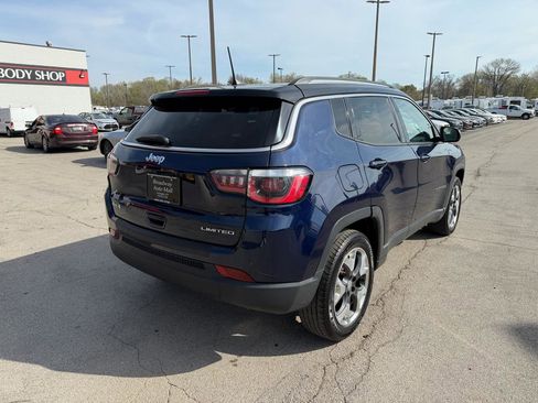 Used 2017 Jeep Compass Limited image 3
